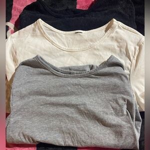 3 piece crop top T-shirt from Fashionnova L. Tags got removed. Cotton-polyester